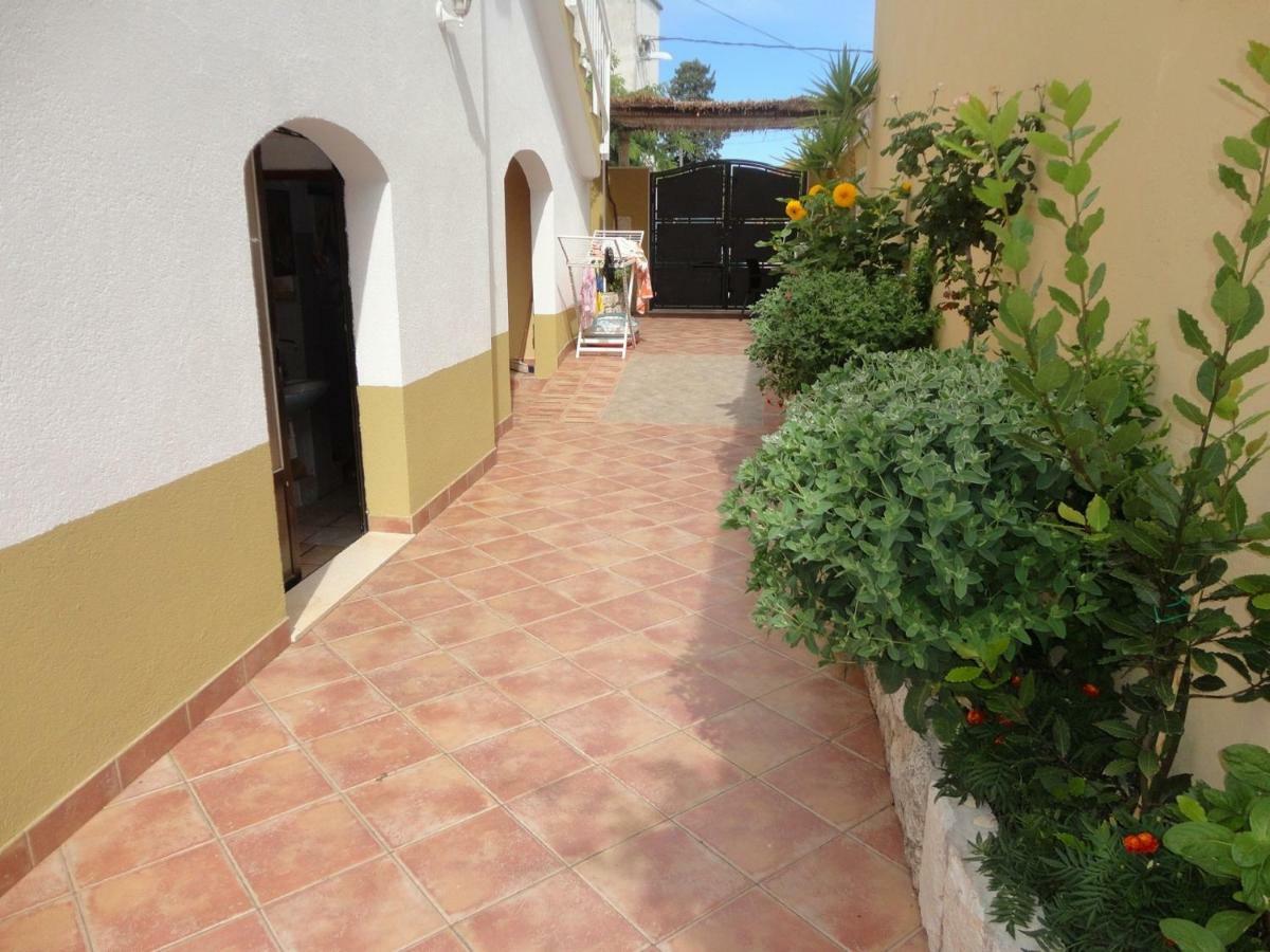 Apartments Ana Sreser Exterior photo